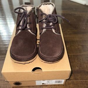 LIKE NEW Toddler Ugg Neumel Tasman Boots, Chocolate, Size 11
